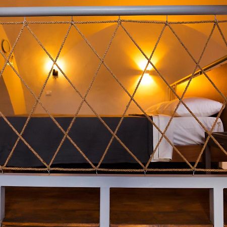 Al Vicolo Stretto Bed & Breakfast Santa Maria a Vico Exterior photo
